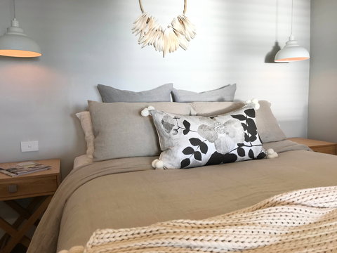 The Admiral Riverside - Lightning Ridge Tourism 2