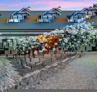 Abbotsford Country House - Lightning Ridge Tourism