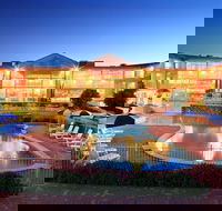 Abbey Beach Resort - Lightning Ridge Tourism