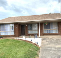 Andrea Retreat - Lightning Ridge Tourism