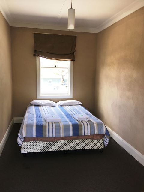 Apsley Arms Hotel - Lightning Ridge Tourism 2