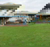 Baudins View Holiday House - Lightning Ridge Tourism