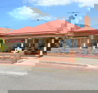 Bayview at Stansbury - Lightning Ridge Tourism