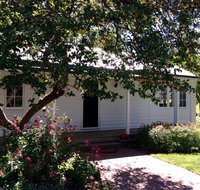 Cairnie Country Cottage - Lightning Ridge Tourism