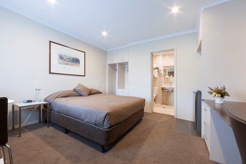 Forrest Hotel And Apartments - Lightning Ridge Tourism 2