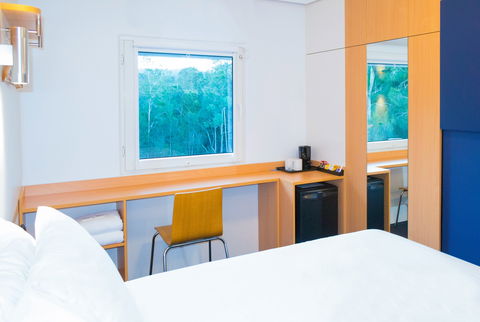 Ibis Budget Gosford - Lightning Ridge Tourism 1
