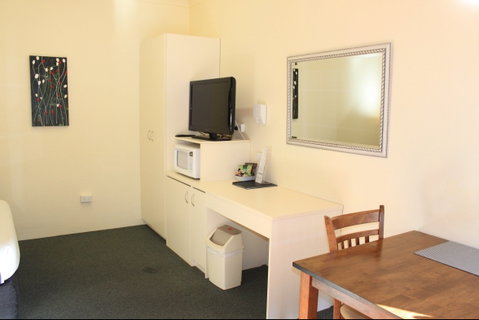Inverell Motel - Lightning Ridge Tourism 1