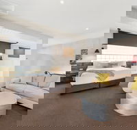 Moonlight Bay Apartments - Lightning Ridge Tourism
