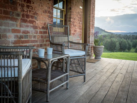 The Barracks Tocal - Lightning Ridge Tourism 2