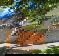 The Waterstreet Apartment - Lightning Ridge Tourism