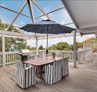 Views on Court - Lightning Ridge Tourism