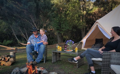 Zeehan Bush Camp - Lightning Ridge Tourism 0