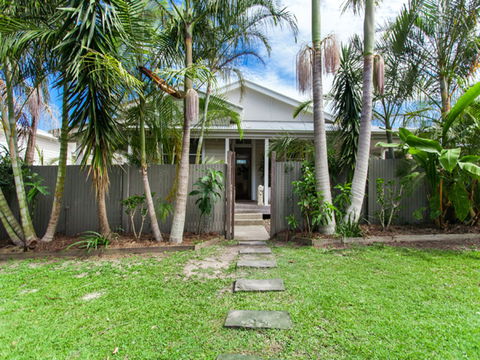 Abachi - Lightning Ridge Tourism 1