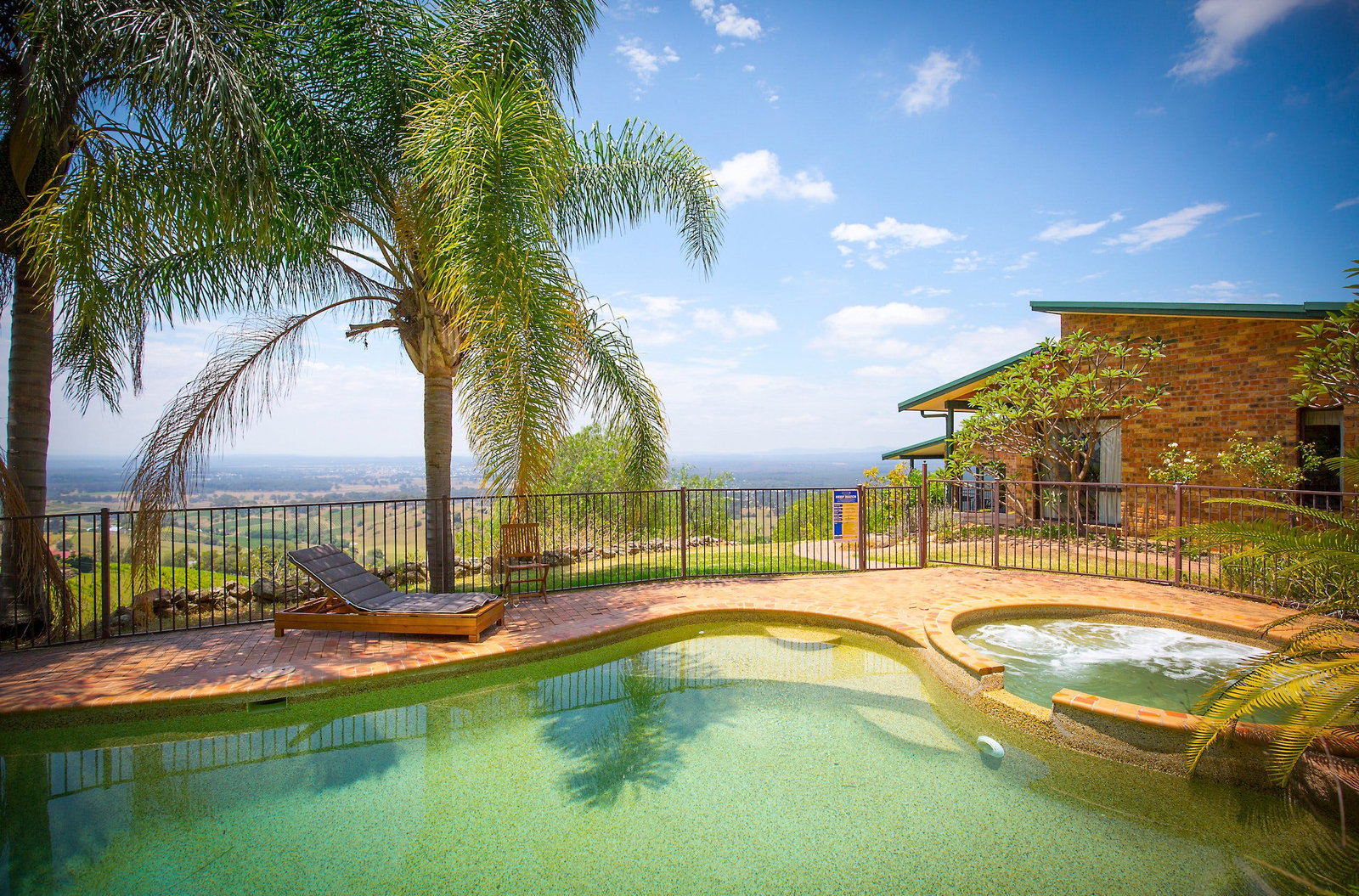 Paynes Crossing NSW Lightning Ridge Tourism