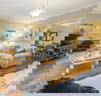 Blue Moon Cottages - Lightning Ridge Tourism