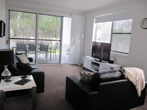 Bunya Vista - Lightning Ridge Tourism 1