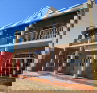 Downtown Apartment on Chandos - Lightning Ridge Tourism