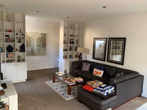 Dunmore House - Lightning Ridge Tourism 2