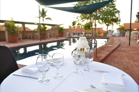 Hospitality Port Hedland - Lightning Ridge Tourism 0