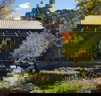 Mountain River House - Lightning Ridge Tourism