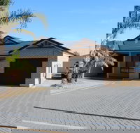 Port Hughes Escape - Lightning Ridge Tourism