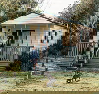 Pretty Beach cabins - Lightning Ridge Tourism
