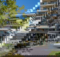 Proximity Waterfront Apartments - Lightning Ridge Tourism