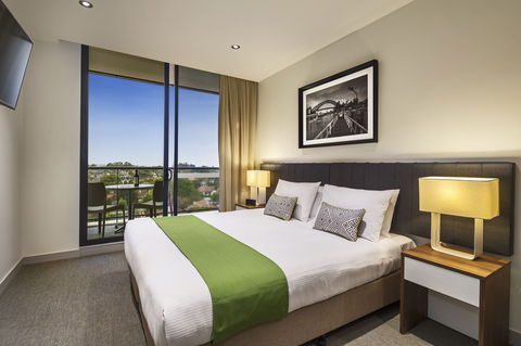 Quest Chatswood - Lightning Ridge Tourism 2