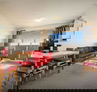 Quest Castle Hill Serviced Apartments - Lightning Ridge Tourism