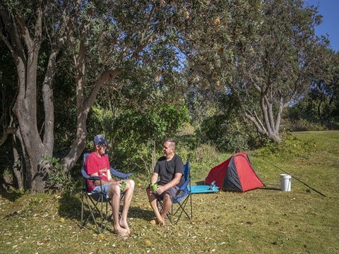 Racecourse Campground - Lightning Ridge Tourism 2