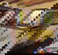 Settlers Hut - Lightning Ridge Tourism