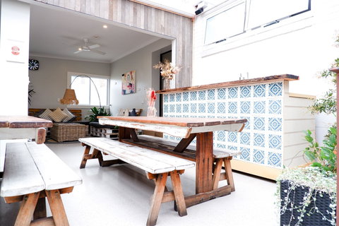 Stoke Beach House - Lightning Ridge Tourism 0