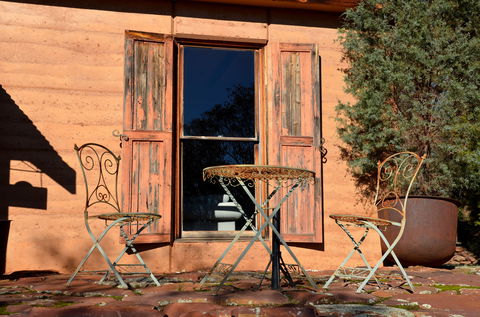 Table Top Mountain Cottages - Lightning Ridge Tourism 1
