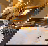 The Edge Villa - Hunter Valley Luxury Escape - Lightning Ridge Tourism