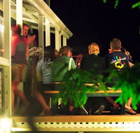 Blue Reef Backpackers - Lightning Ridge Tourism