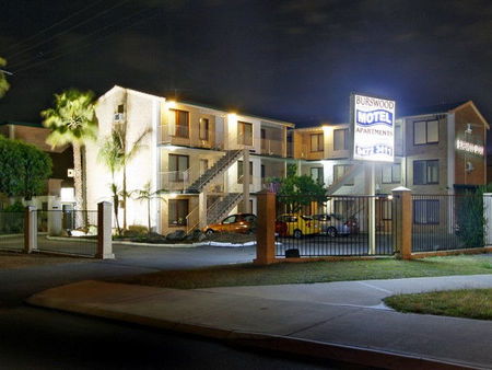 Burswood Lodge - Lightning Ridge Tourism 3