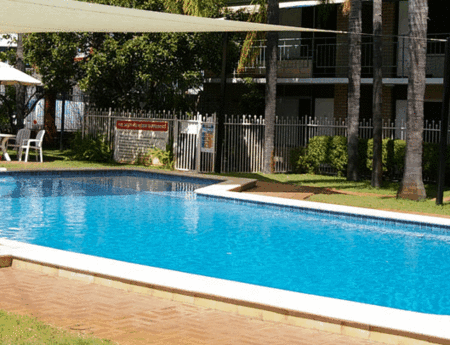 Flag Motor Lodge - Lightning Ridge Tourism 1