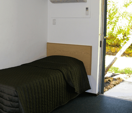 Flag Motor Lodge - Lightning Ridge Tourism 2
