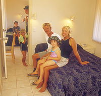 Onslow Mackerel Motel - Lightning Ridge Tourism