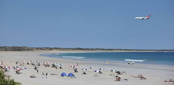 The Pearle Of Cable Beach - Lightning Ridge Tourism 5