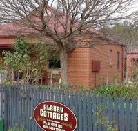 Albury Cottages - Lightning Ridge Tourism