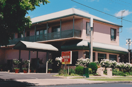 New England Motor Inn - Lightning Ridge Tourism 2