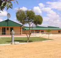 Tressie's Museum and Caravan Park - Lightning Ridge Tourism
