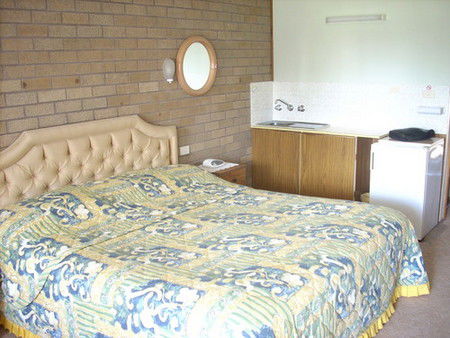 Beachview Motel - Lightning Ridge Tourism 0