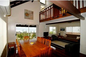 Bonny Hills Beach House - Lightning Ridge Tourism 0