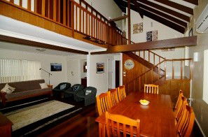 Bonny Hills Beach House - Lightning Ridge Tourism 5