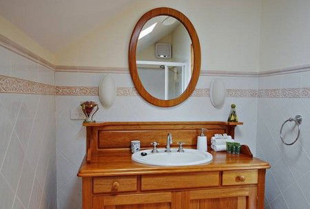 The Mews Studio Apartments - Lightning Ridge Tourism 2