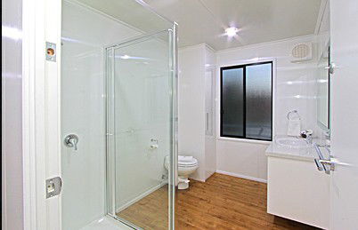 All Seasons Houseboats - Lightning Ridge Tourism 5