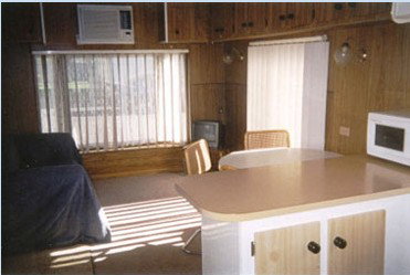 Avon Caravan Village - Lightning Ridge Tourism 5