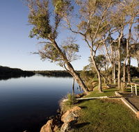 Molloy Caravan Park - Lightning Ridge Tourism